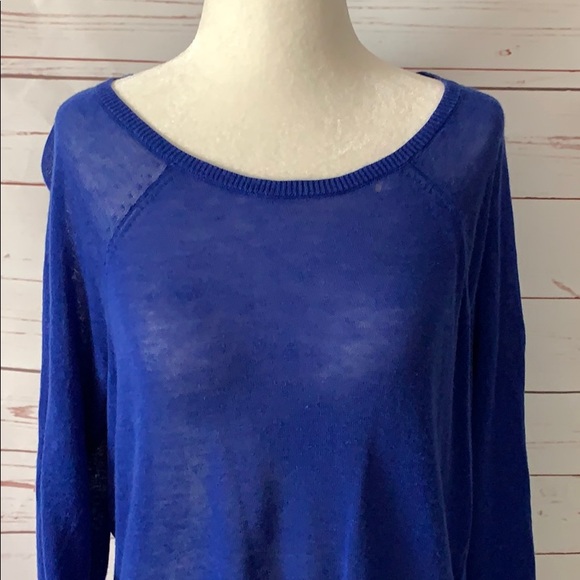 Blue Top - Picture 4 of 6